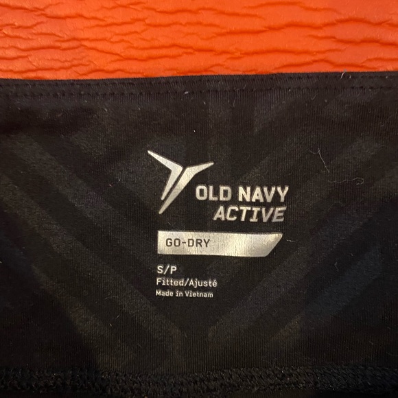 Old navy active go dry 7/8 leggings - Picture 2 of 2